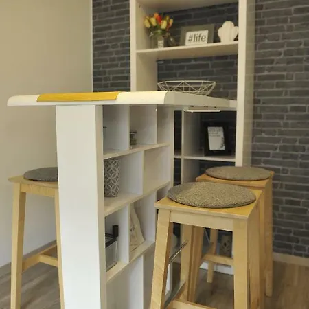 Center- Flumen Lägenhet